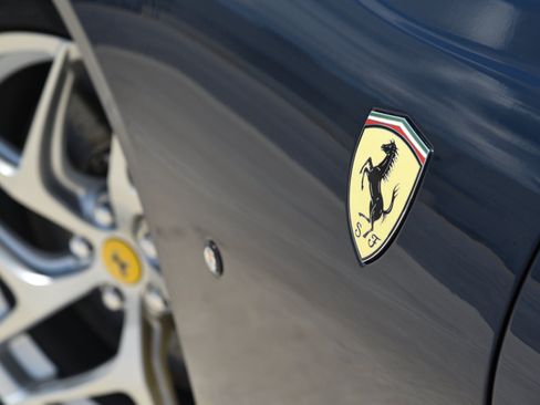Used 2020 Ferrari 812 Superfast RWD image 24