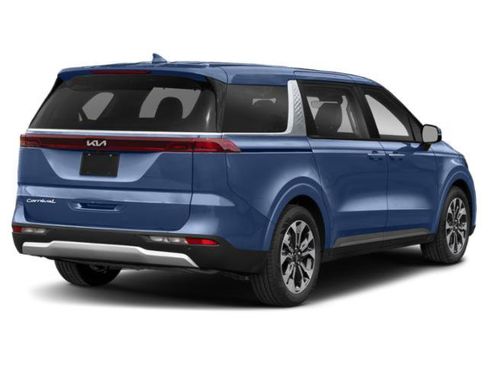Used 2024 Kia Carnival EX FWD image 3