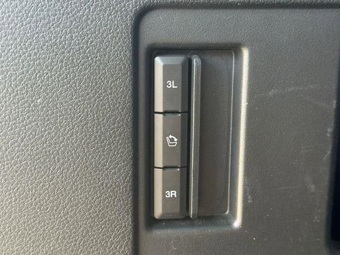Used 2021 Ford Expedition XLT RWD image 19
