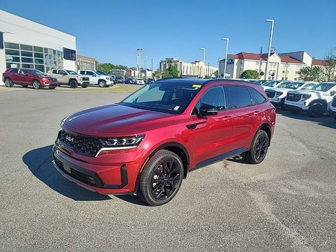 Certified 2023 Kia Sorento SX image 3
