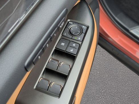 Certified 2025 Lexus NX 250 FWD w/ Premium Package image 9