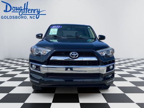 Used 2017 Toyota 4Runner Limited AWD/4WD image 8