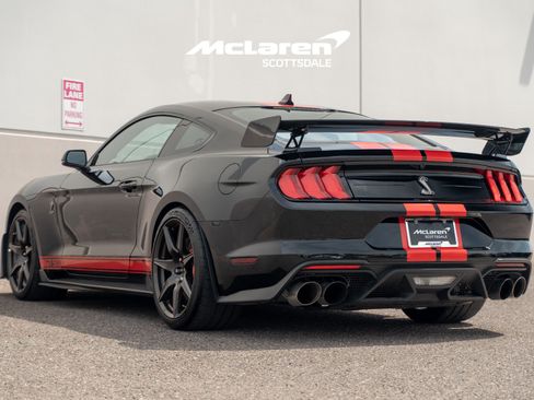Used 2022 Ford Mustang Shelby GT500 w/ Carbon Fiber Track Pack RWD image 5