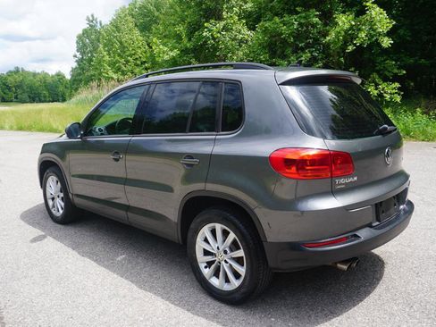 Used 2017 Volkswagen Tiguan Limited w/ Premium Package FWD image 3
