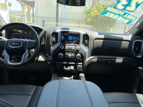 Used 2023 GMC Sierra 2500 SLT w/ SLT Preferred Package AWD/4WD image 28