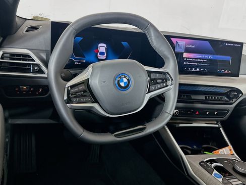Used 2025 BMW i4 eDrive40 image 18