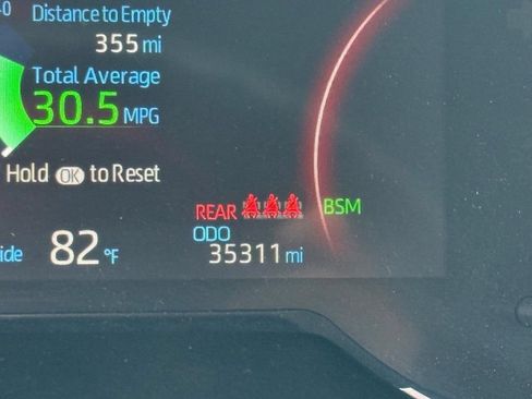 Used 2025 Toyota RAV4 XLE AWD/4WD image 28