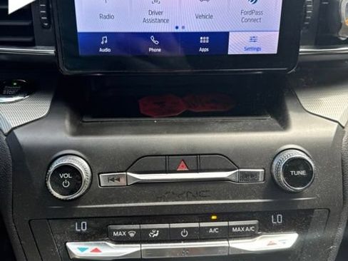 Used 2020 Ford Explorer XLT w/ Equipment Group 202A RWD image 8