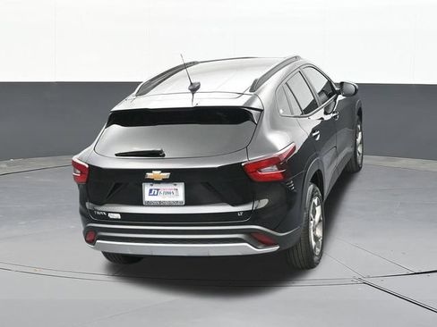 Used 2026 Chevrolet Trax LT w/ LT Convenience Package FWD image 56