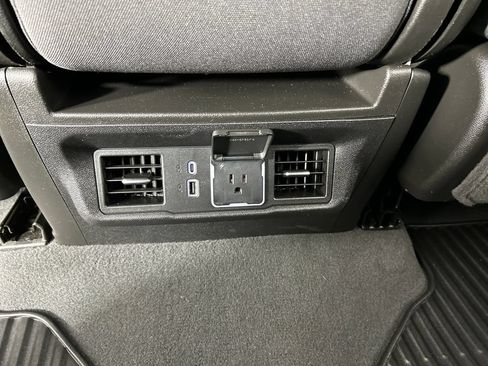 Used 2024 GMC Sierra 1500 SLE AWD/4WD image 20