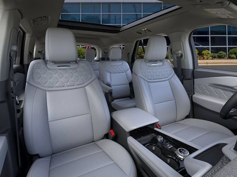 Certified 2026 Ford Explorer Platinum w/ LUX Leather Package AWD/4WD image 11