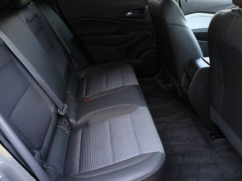 Used 2025 Chevrolet Trax LT FWD image 14