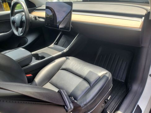 Used 2020 Tesla Model Y Long Range AWD/4WD image 41