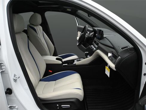 Certified 2026 Acura Integra A-Spec image 19