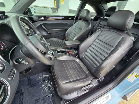 Used 2015 Volkswagen Beetle R-Line image 13
