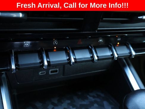 Certified 2023 GMC Canyon AT4 w/ AT4 Premium Package AWD/4WD image 22