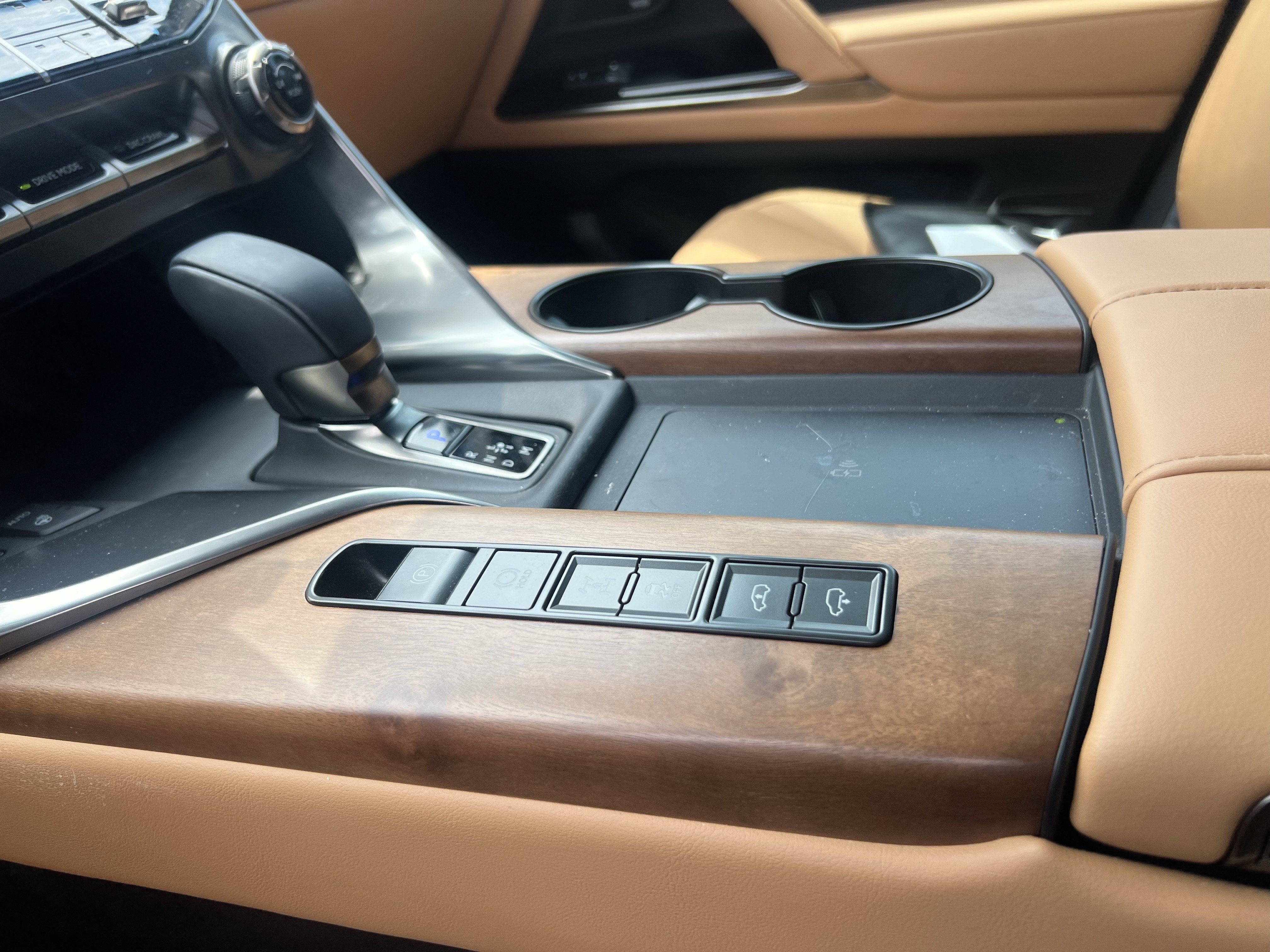 Certified 2025 Lexus LX 700h Luxury w/ Appearance Package AWD/4WD image 29
