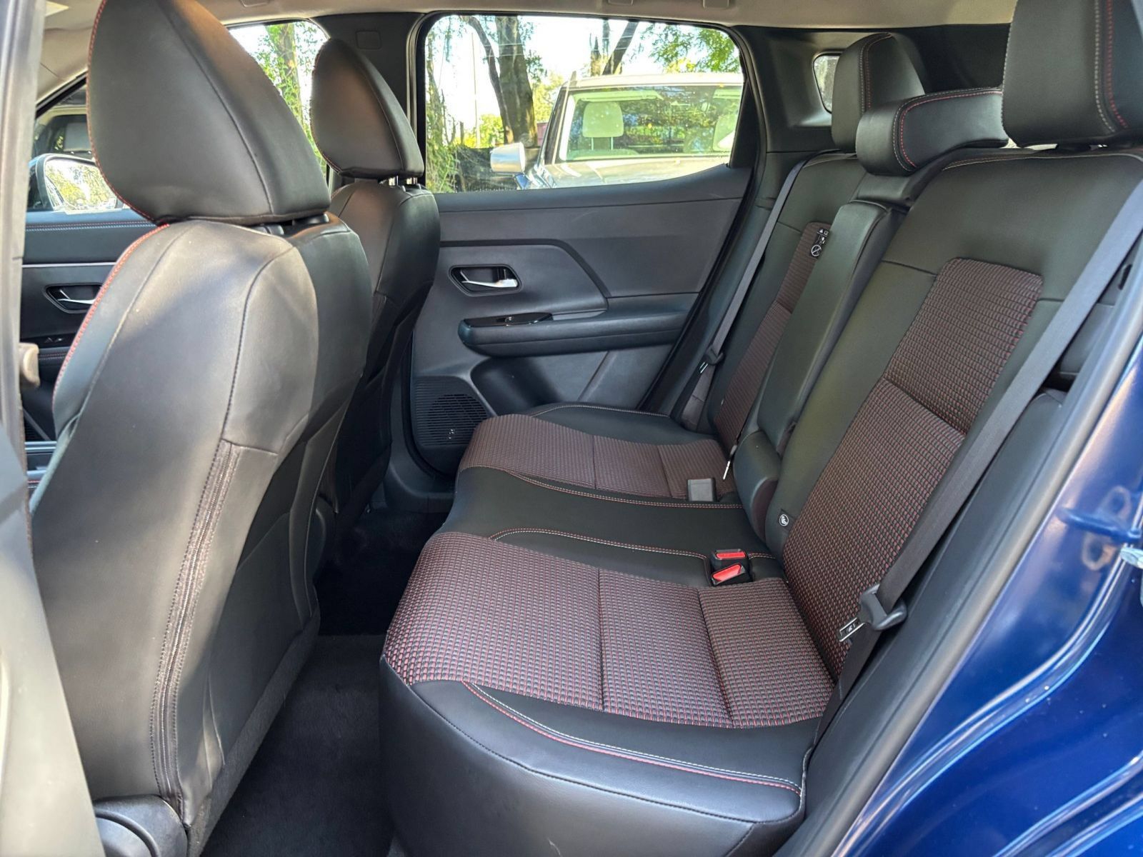 Used 2026 Nissan Kicks SR FWD image 37