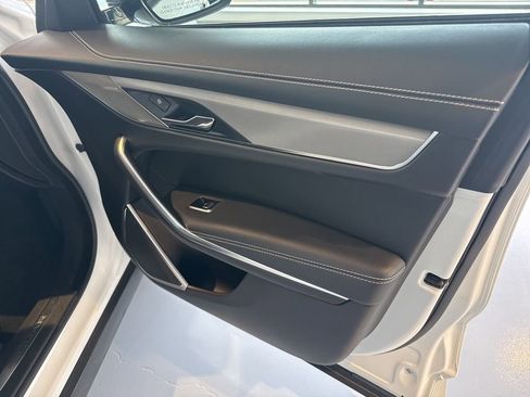 Used 2025 Jaguar F-PACE R-Dynamic S image 33