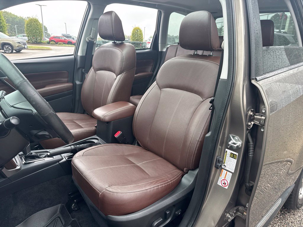 Used 2017 Subaru Forester 2.5i Touring AWD/4WD image 22