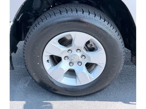 Used 2022 RAM 1500 Big Horn AWD/4WD image 37