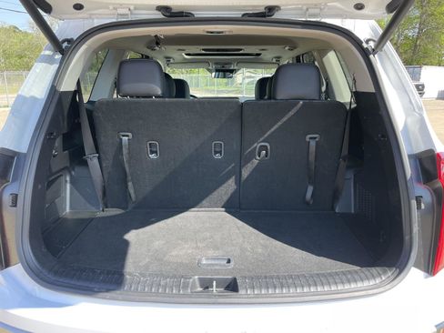 Used 2025 Kia Telluride S FWD image 39