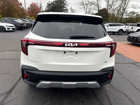 New 2026 Kia Seltos LX image 3