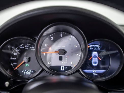 Used 2018 Porsche 718 Cayman S RWD image 22