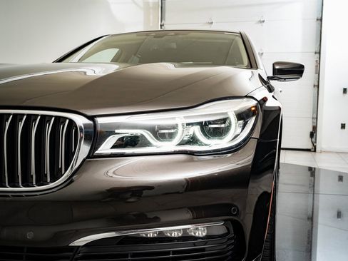 Used 2016 BMW 750i xDrive image 15