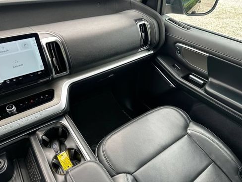 Certified 2025 Ford Expedition Max Platinum AWD/4WD image 29