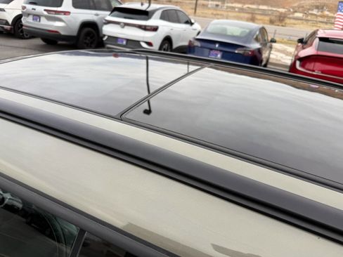 Used 2019 MINI Cooper S w/ Signature Upholstery Package image 23