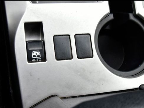 Used 2015 Toyota 4Runner SR5 image 24