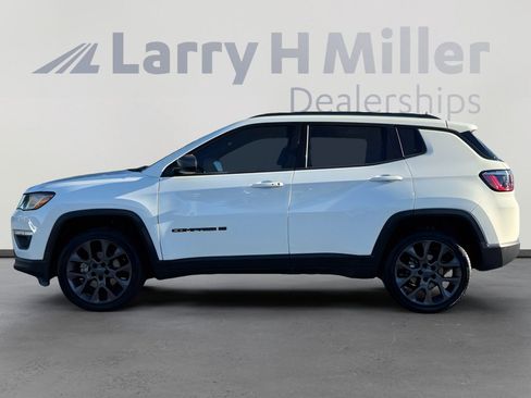 Used 2021 Jeep Compass Latitude w/ Sun and Sound Group image 2