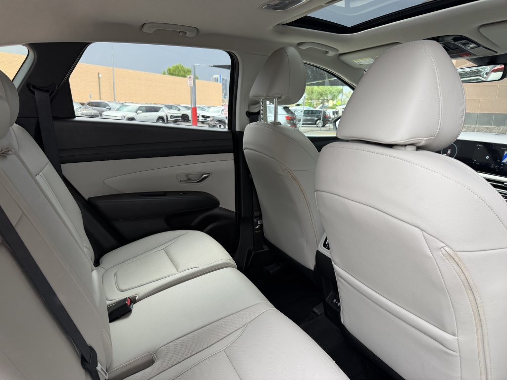 Used 2025 Hyundai Tucson SEL FWD image 37