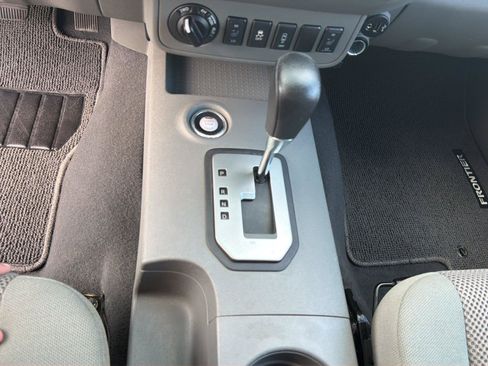 Used 2020 Nissan Frontier SV AWD/4WD image 25