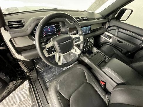 Used 2023 Land Rover Defender 90 SE image 15