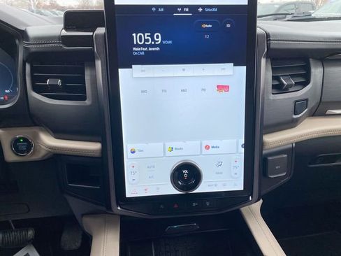 Used 2022 Ford Expedition Max Platinum image 17