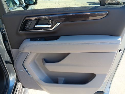 New 2026 GMC Yukon XL Elevation image 21