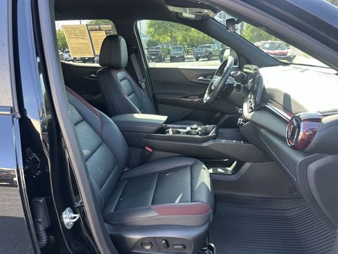 Used 2025 Chevrolet Equinox RS w/ Convenience Package III FWD image 22