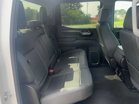 Used 2025 GMC Sierra 1500 SLT RWD image 33