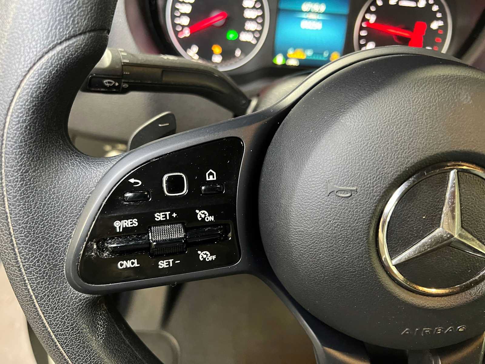 Used 2023 Mercedes-Benz Sprinter 2500 image 27