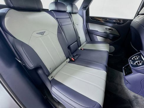 New 2025 Bentley Bentayga image 27