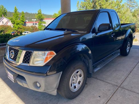 Used 2006 Nissan Frontier XE w/ (G01) XE Preferred Pkg RWD image 2