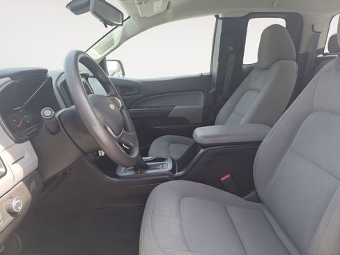 Used 2022 Chevrolet Colorado W/T w/ WT Convenience Package RWD image 10