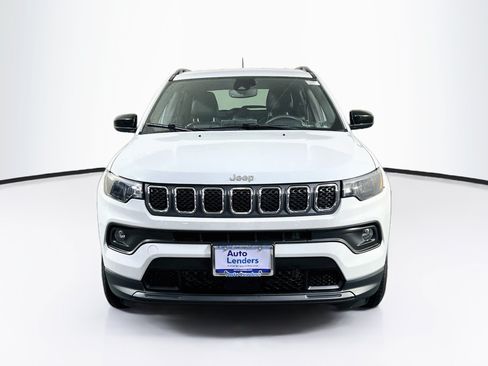 Used 2023 Jeep Compass Latitude w/ Convenience Group AWD/4WD image 2