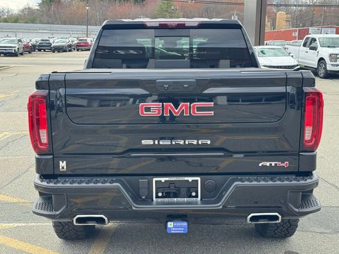 Used 2023 GMC Sierra 1500 AT4 w/ AT4 Premium Package AWD/4WD image 5