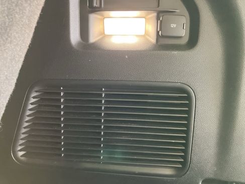 Used 2020 Ford Explorer XLT w/ Comfort Package image 27