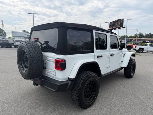 Used 2023 Jeep Wrangler Unlimited Rubicon AWD/4WD image 3