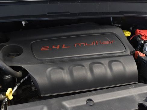 Used 2020 Jeep Compass Latitude w/ Cold Weather Group image 33