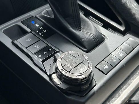 Used 2024 Toyota Tacoma TRD Off-Road image 30